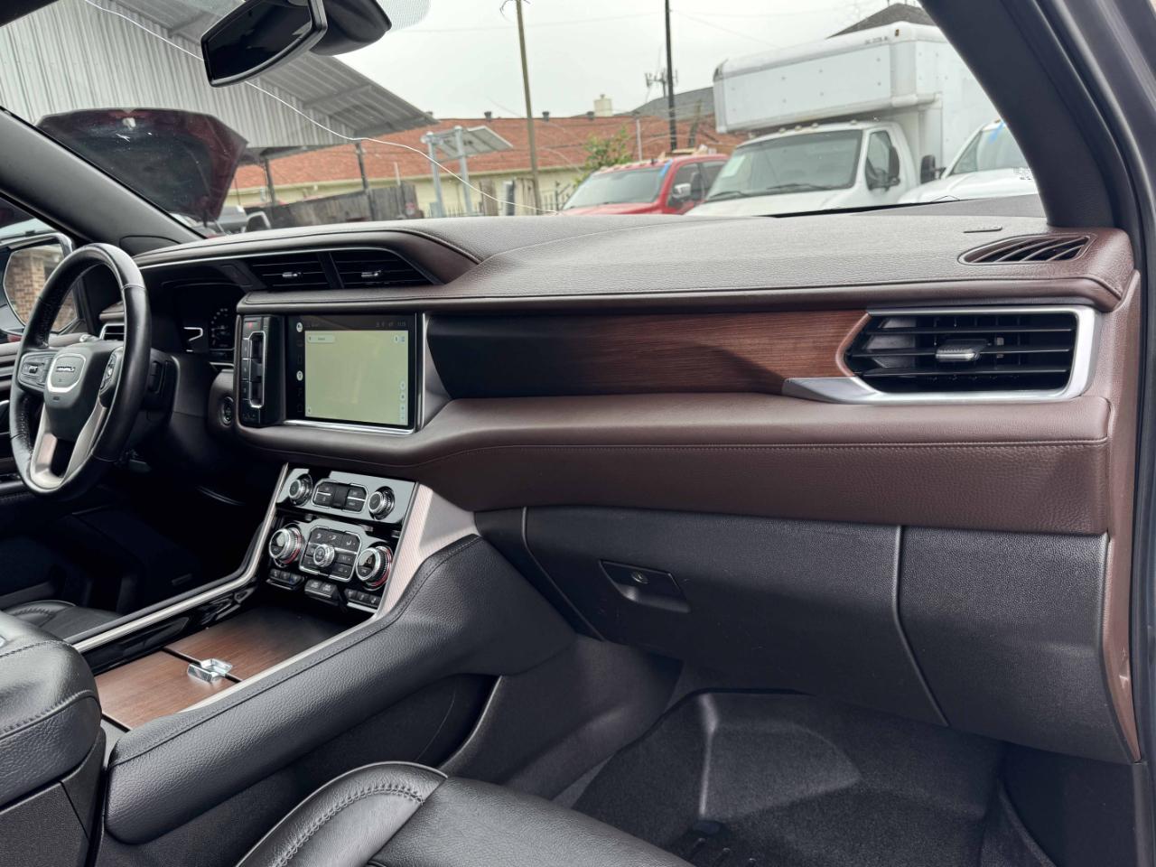 GMC Yukon Denali 4WD 2022