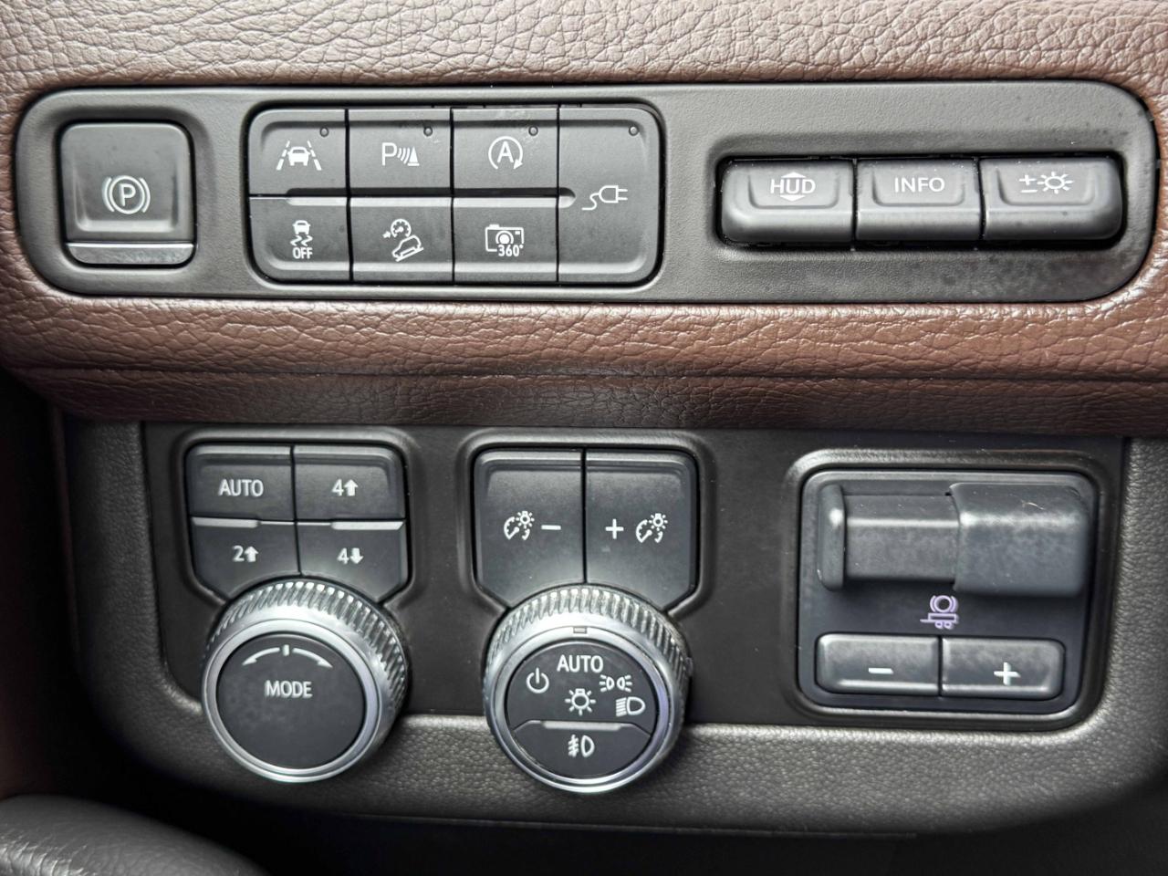GMC Yukon Denali 4WD 2022