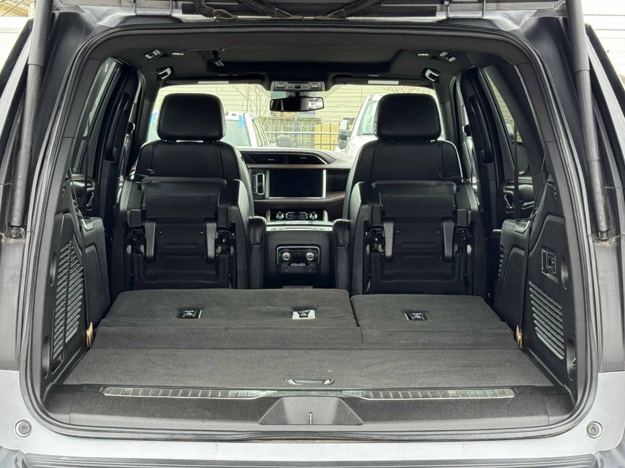 GMC Yukon Denali 4WD 2022