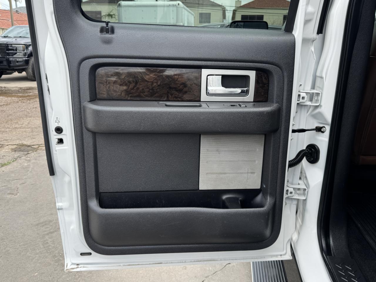 Ford F-150 Platinum SuperCrew 4WD 2013