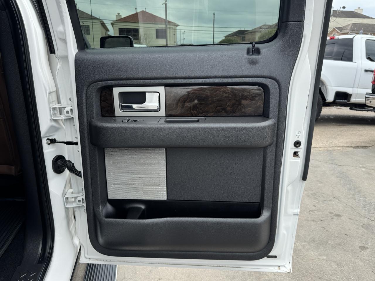 Ford F-150 Platinum SuperCrew 4WD 2013