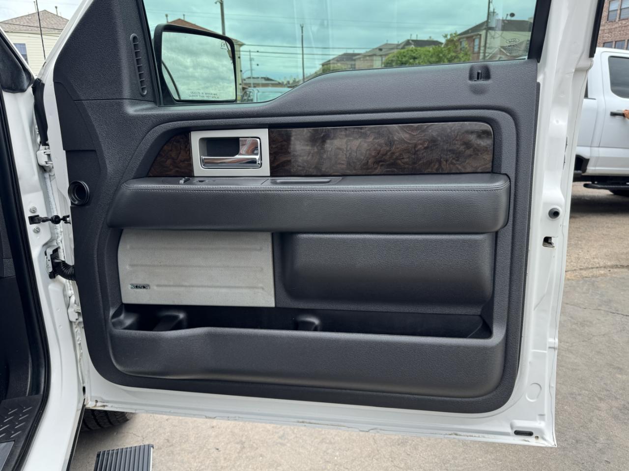 Ford F-150 Platinum SuperCrew 4WD 2013