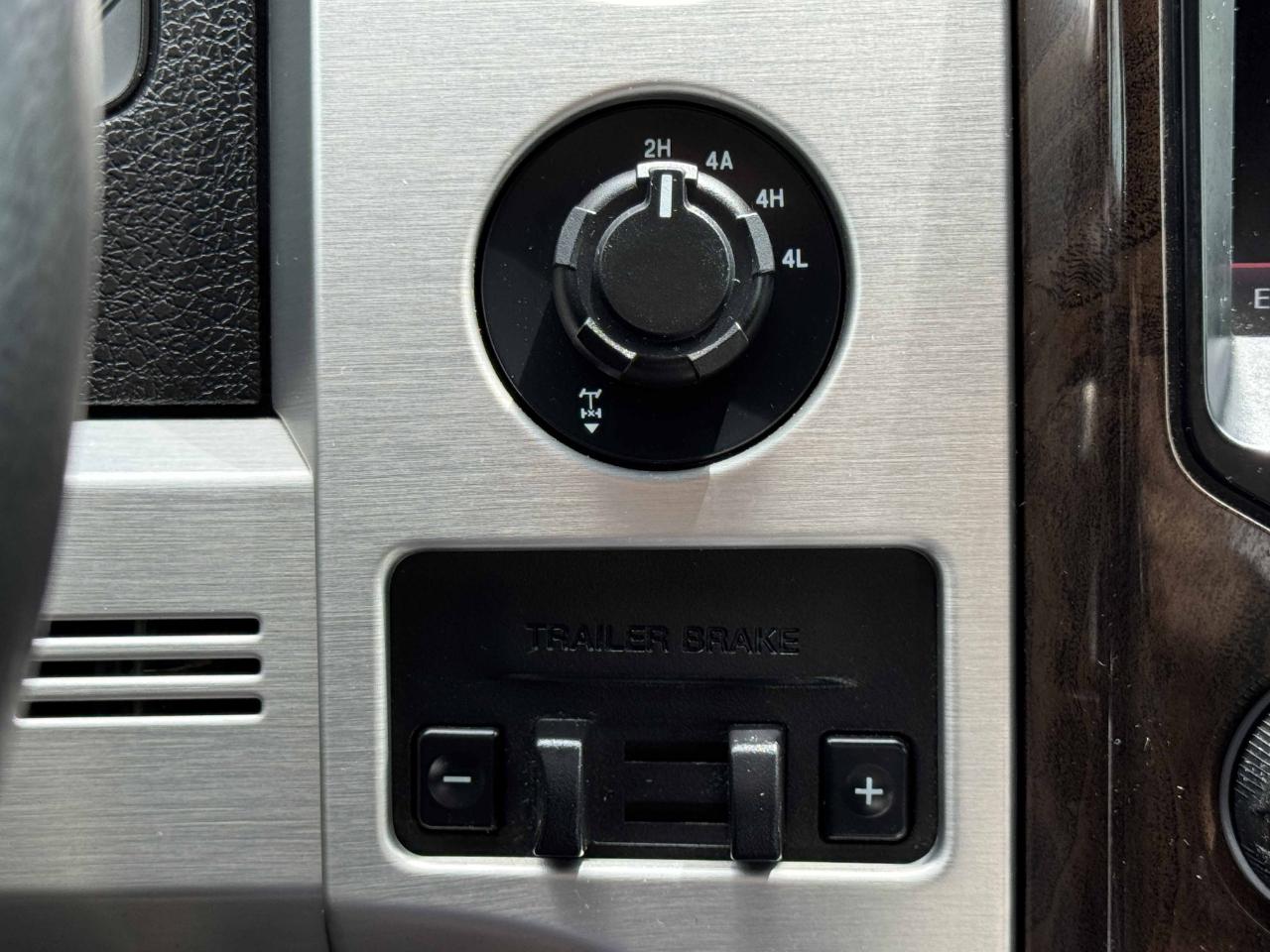 Ford F-150 Platinum SuperCrew 4WD 2013