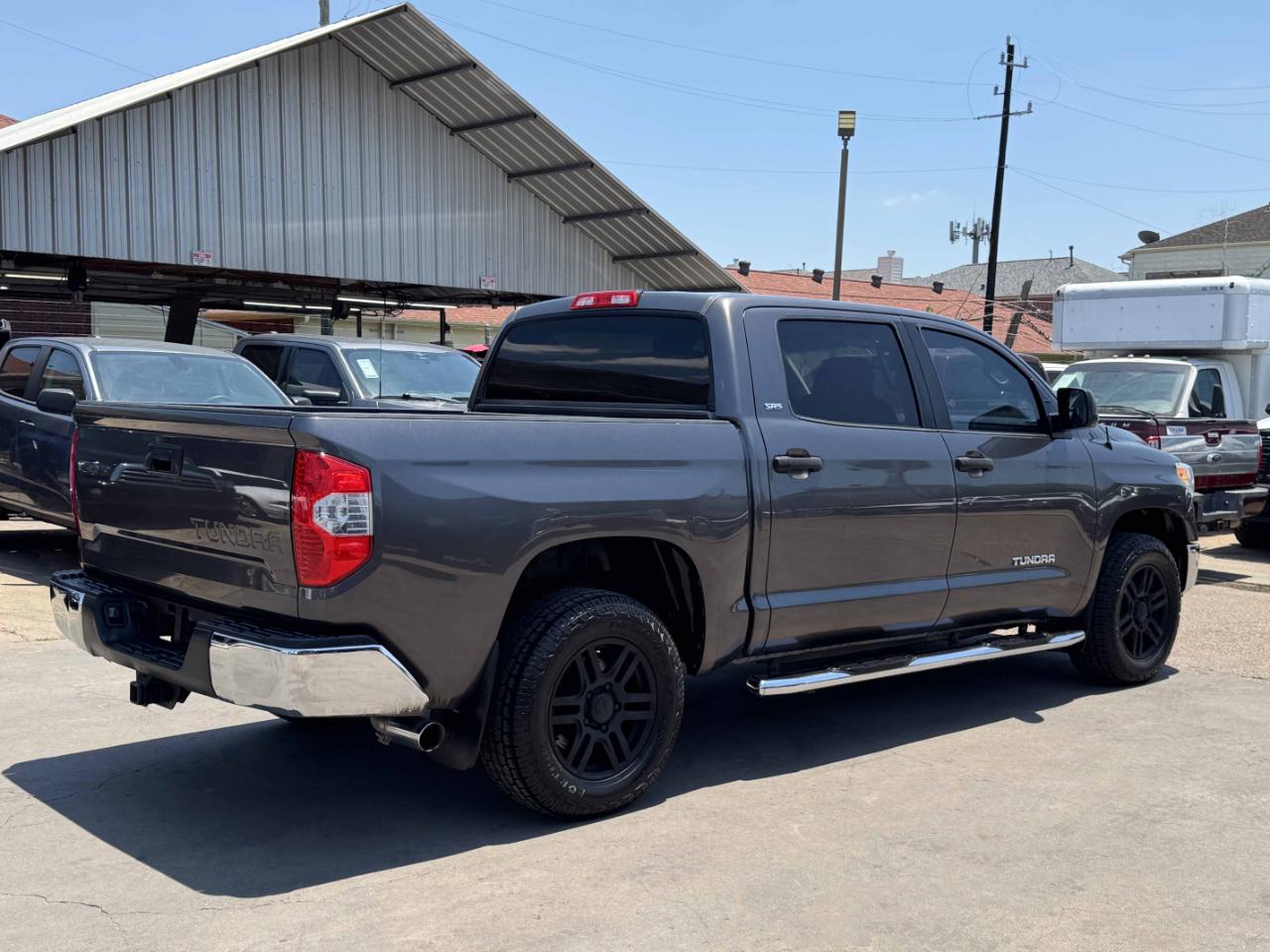 Toyota Tundra  2016