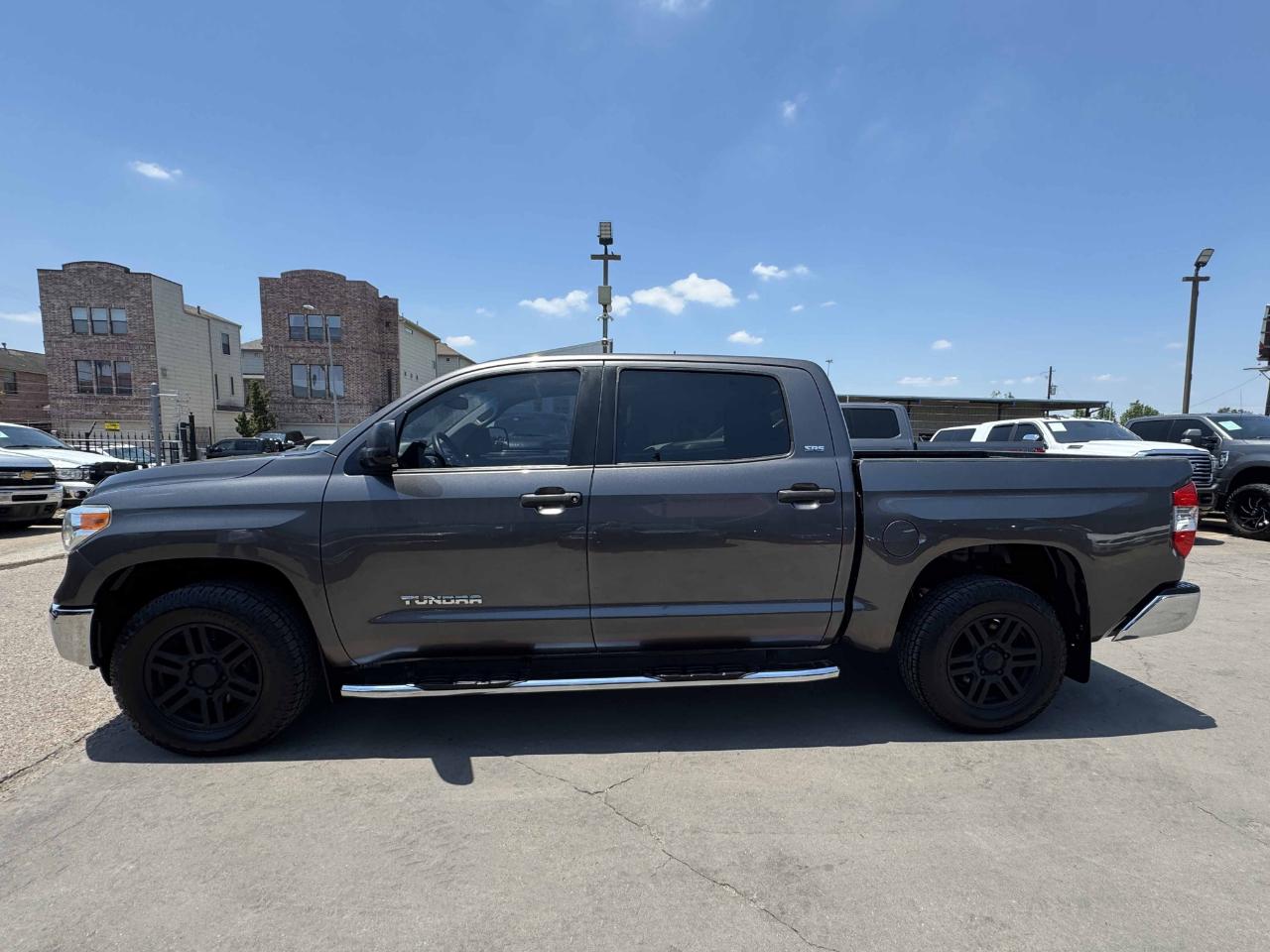 Toyota Tundra  2016