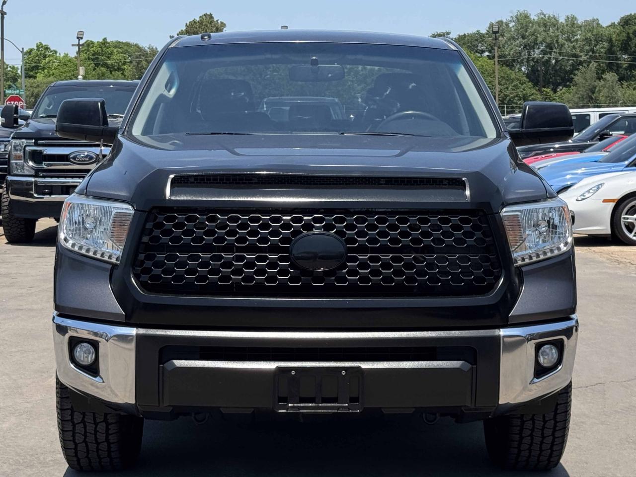 Toyota Tundra  2016