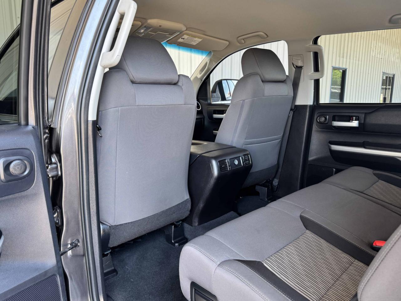 Toyota Tundra  2016