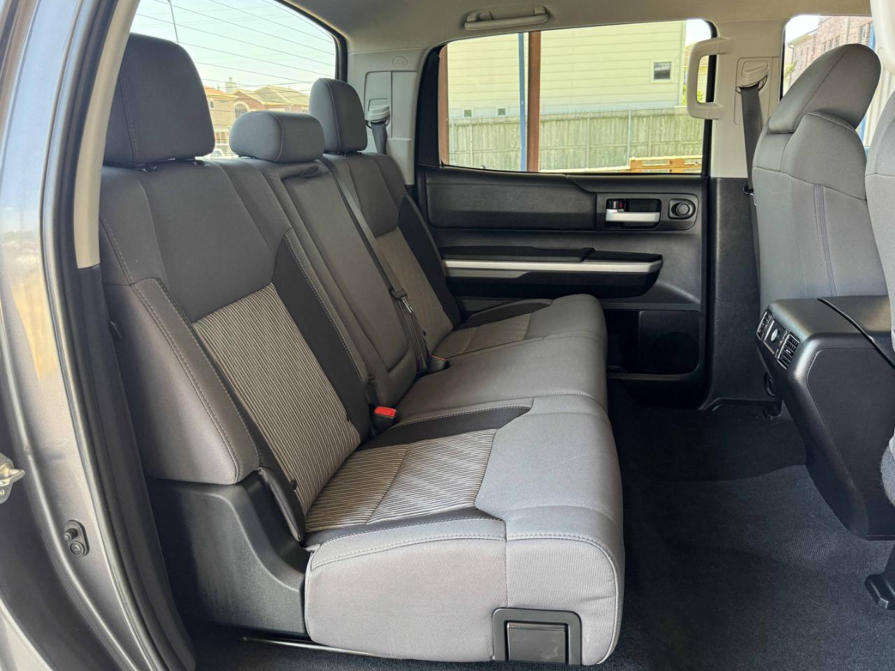 Toyota Tundra  2016