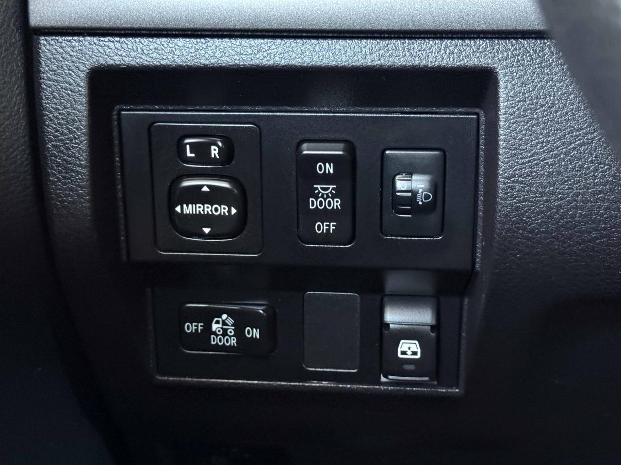 Toyota Tundra  2016