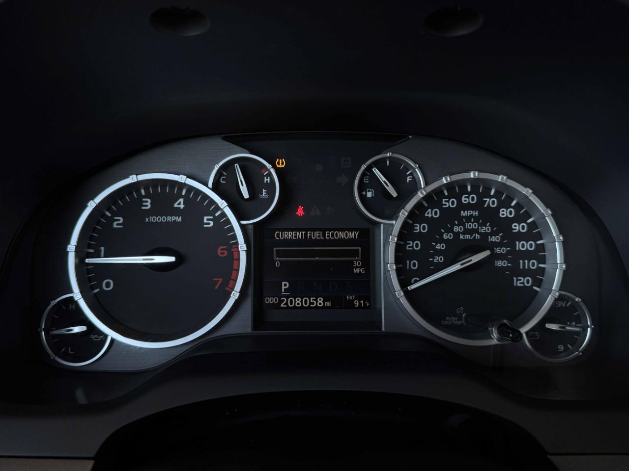 Toyota Tundra  2016