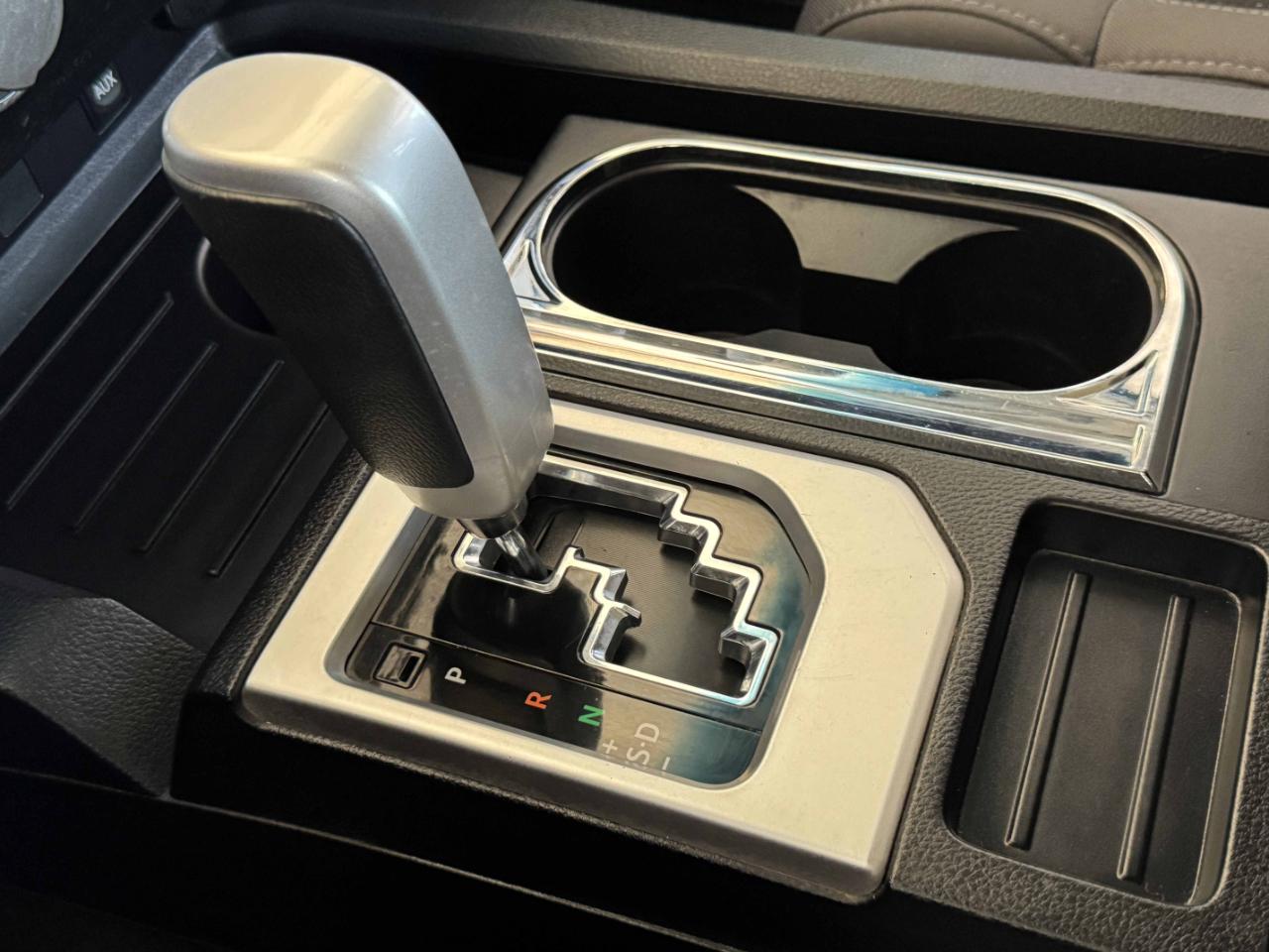 Toyota Tundra  2016