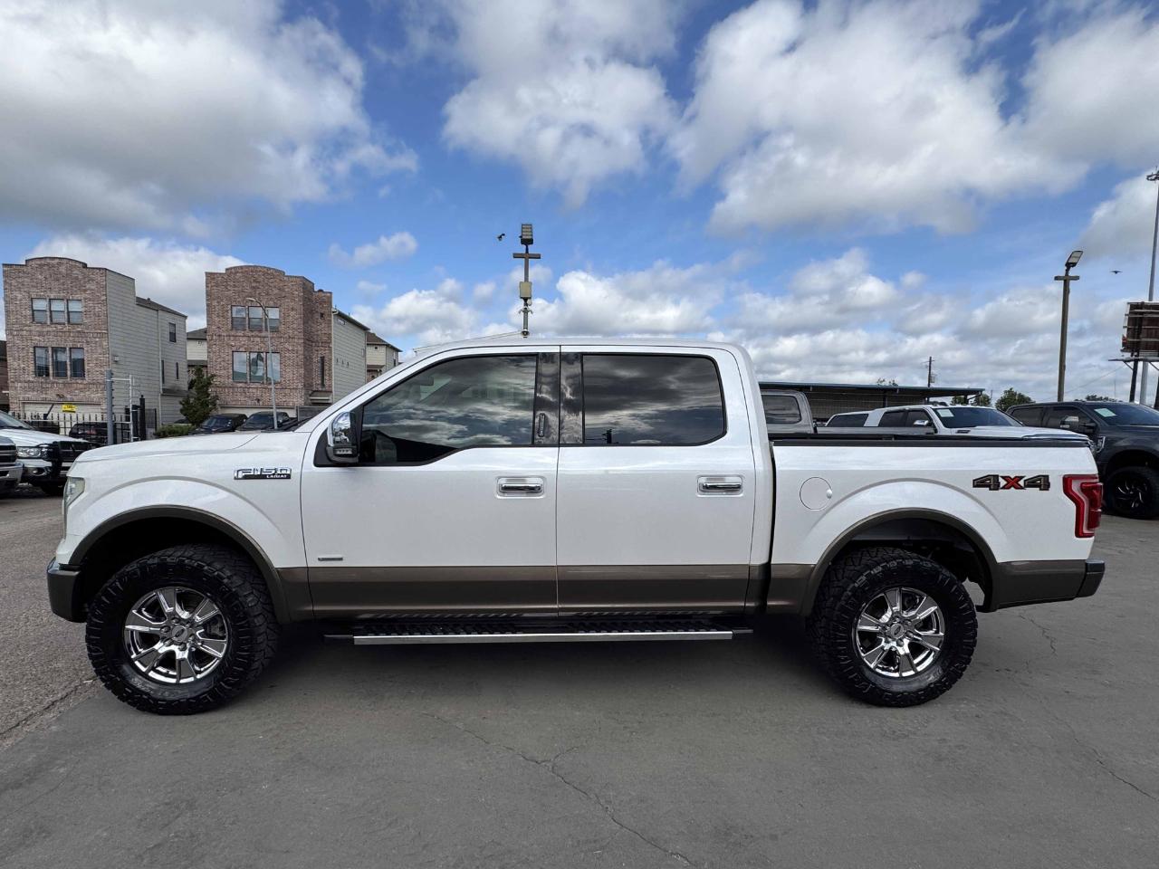 Ford F-150 Lariat SuperCrew 4WD 2016