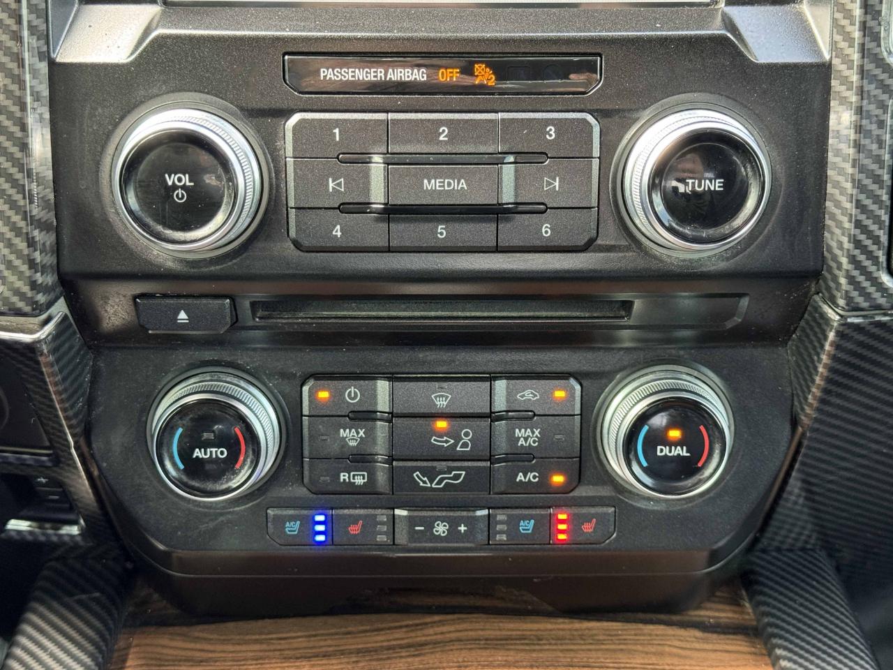 Ford F-150 Lariat SuperCrew 4WD 2016