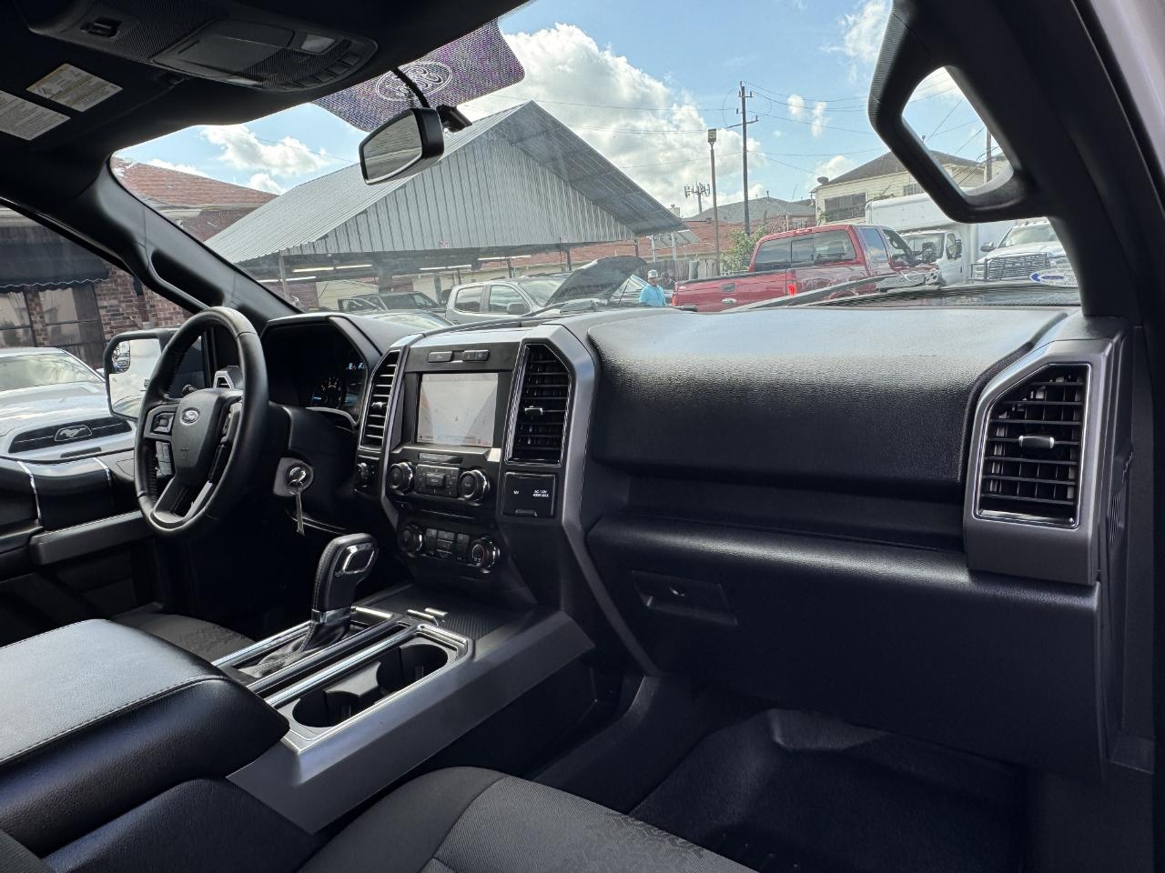Ford F-150 XLT SuperCrew 2WD 2018