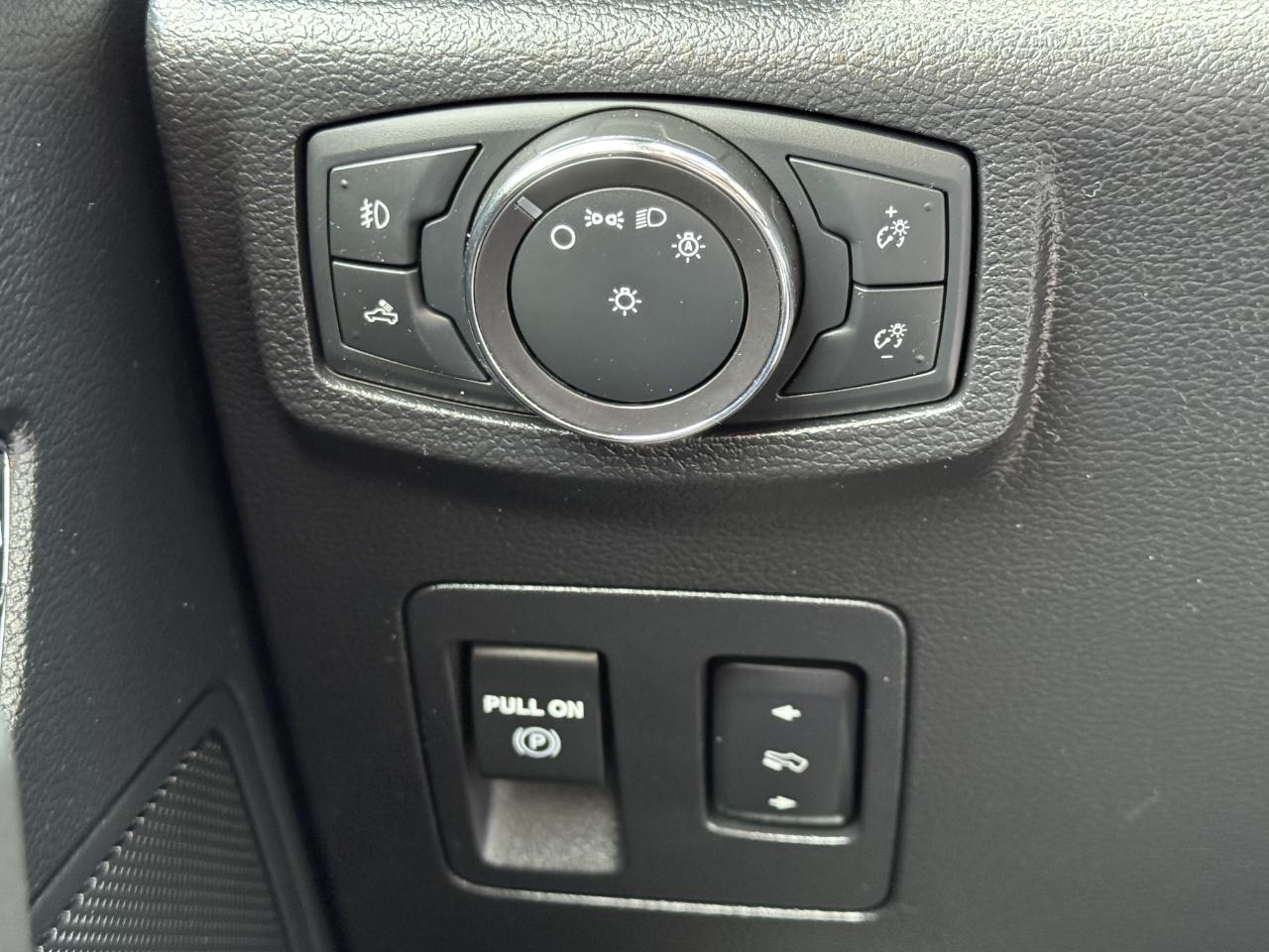 Ford F-150 XLT SuperCrew 2WD 2018