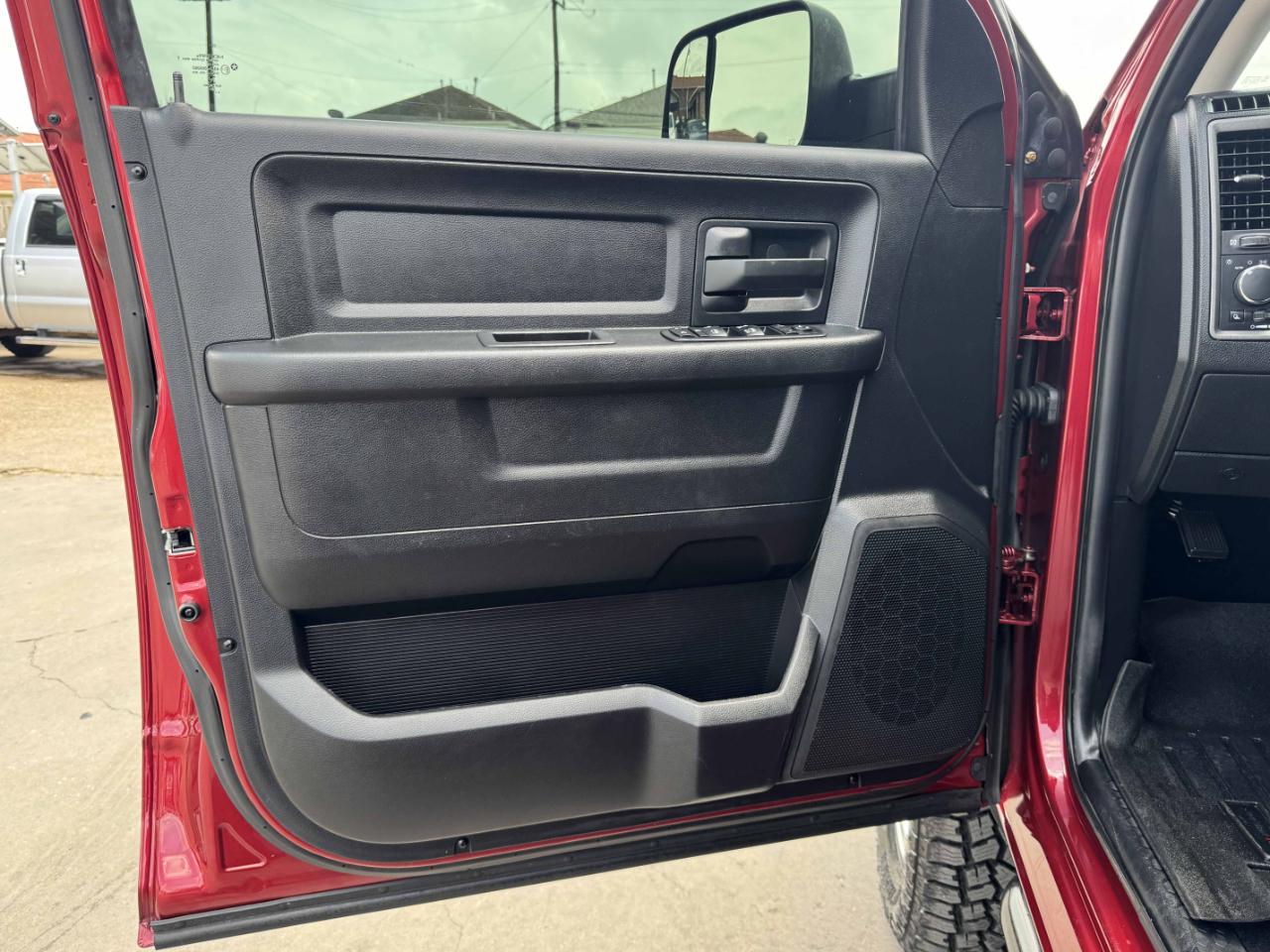 RAM 2500 Tradesman Crew Cab 4WD 2014