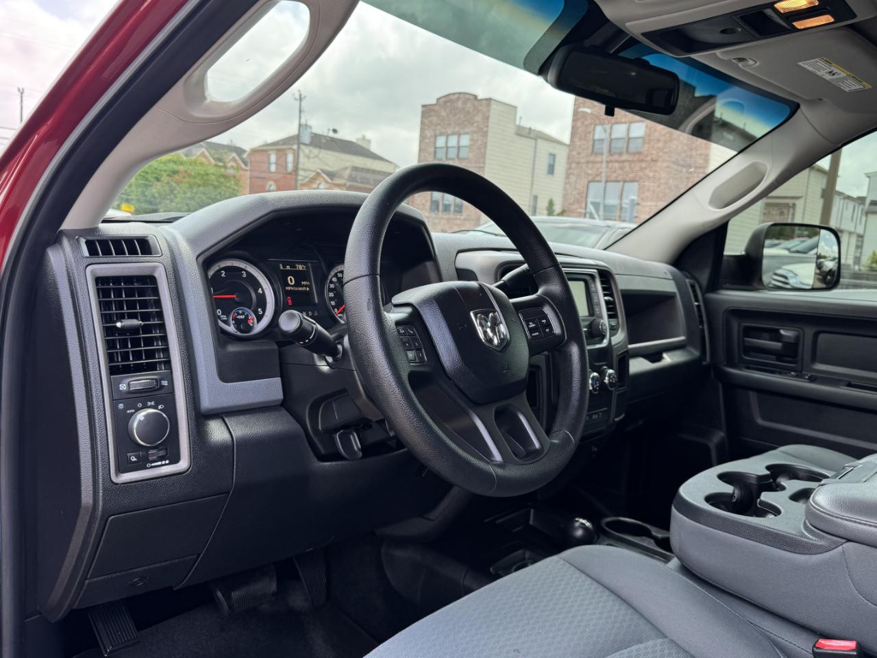 RAM 2500 Tradesman Crew Cab 4WD 2014