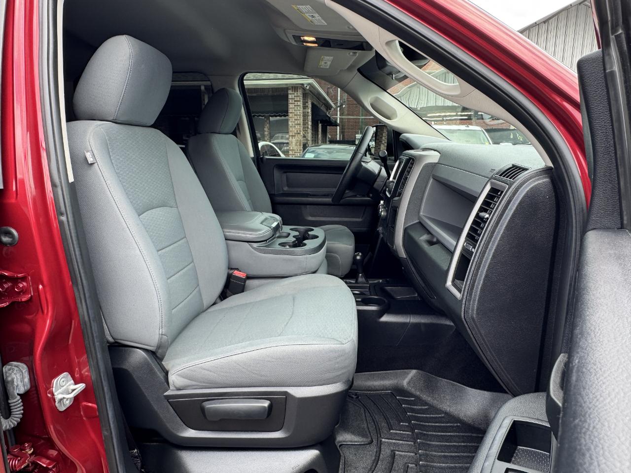 RAM 2500 Tradesman Crew Cab 4WD 2014
