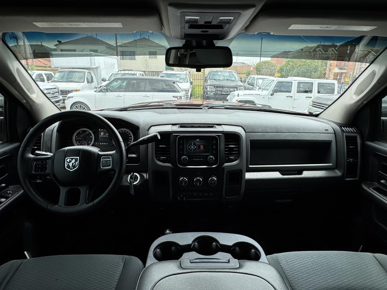RAM 2500 Tradesman Crew Cab 4WD 2014