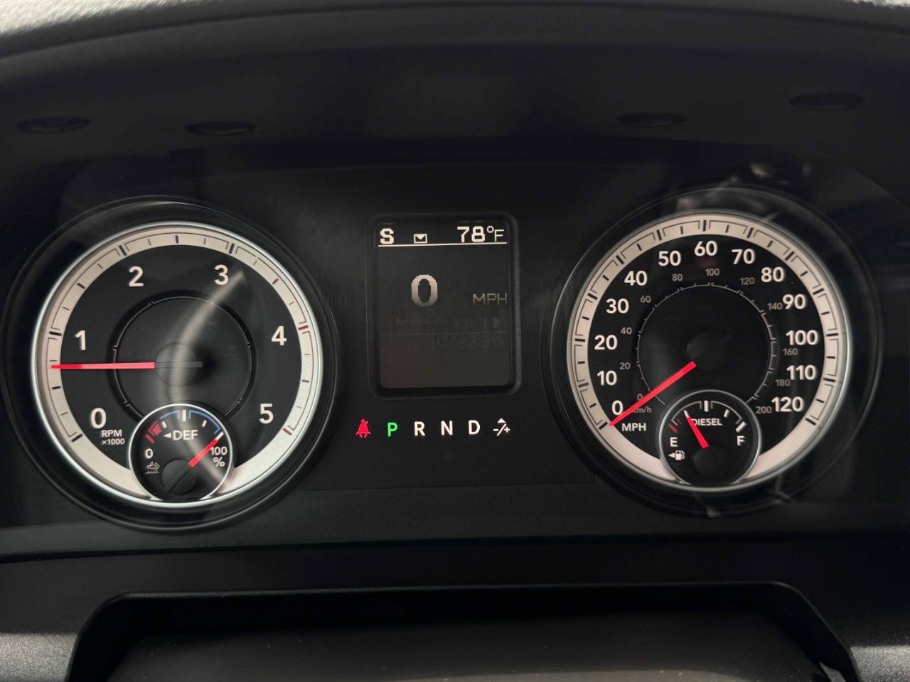 RAM 2500 Tradesman Crew Cab 4WD 2014