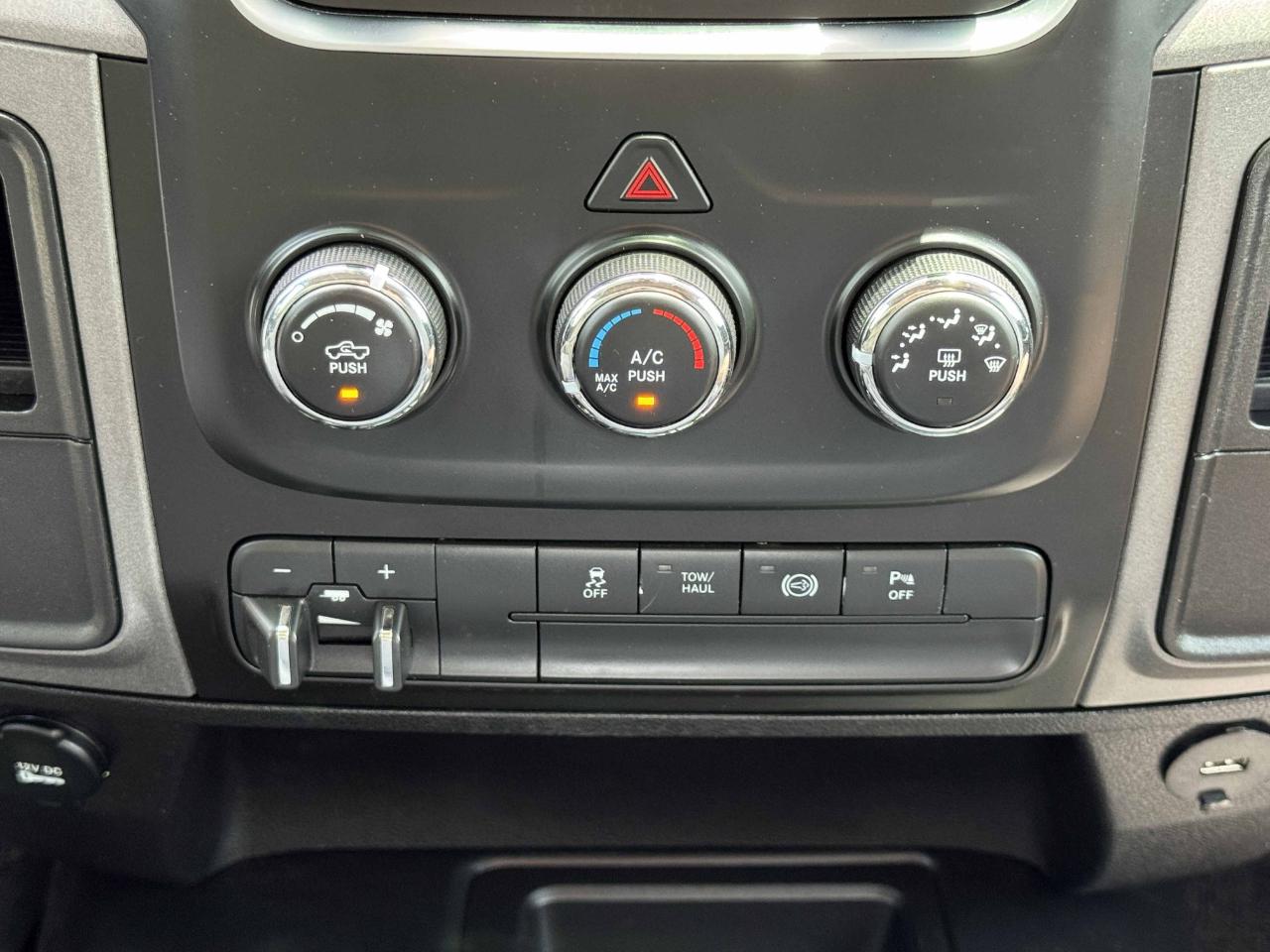 RAM 2500 Tradesman Crew Cab 4WD 2014