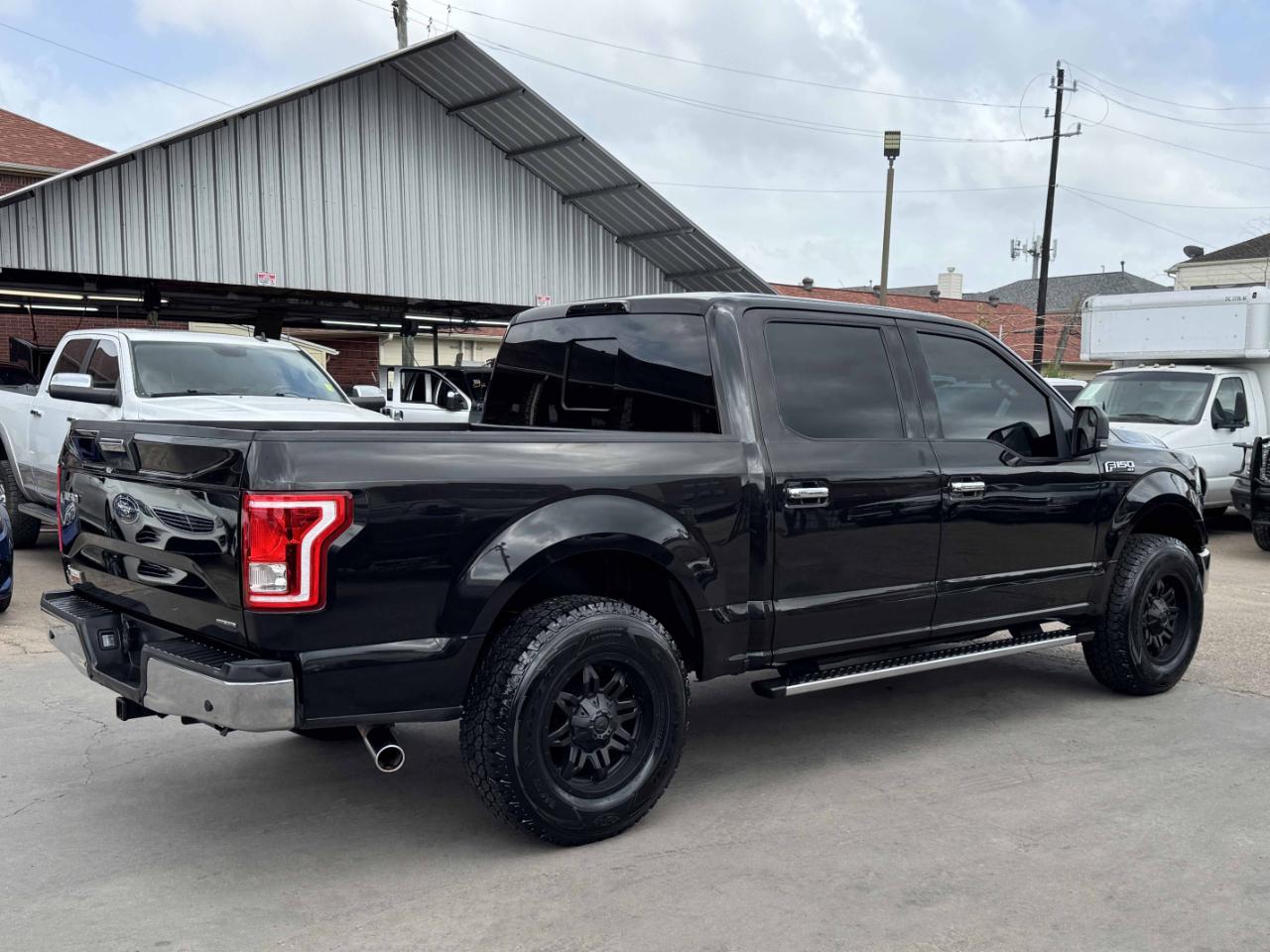 Ford F-150 XLT SuperCrew 2WD 2015