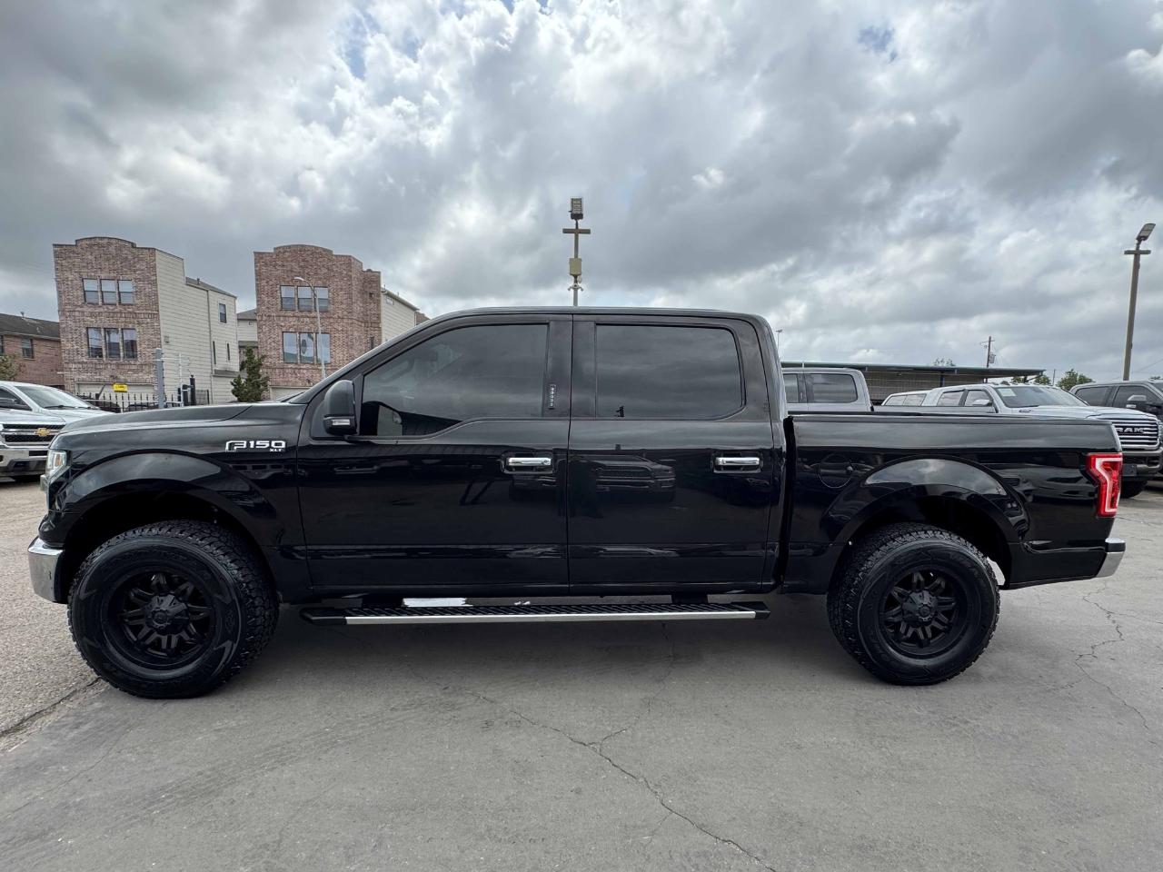 Ford F-150 XLT SuperCrew 2WD 2015