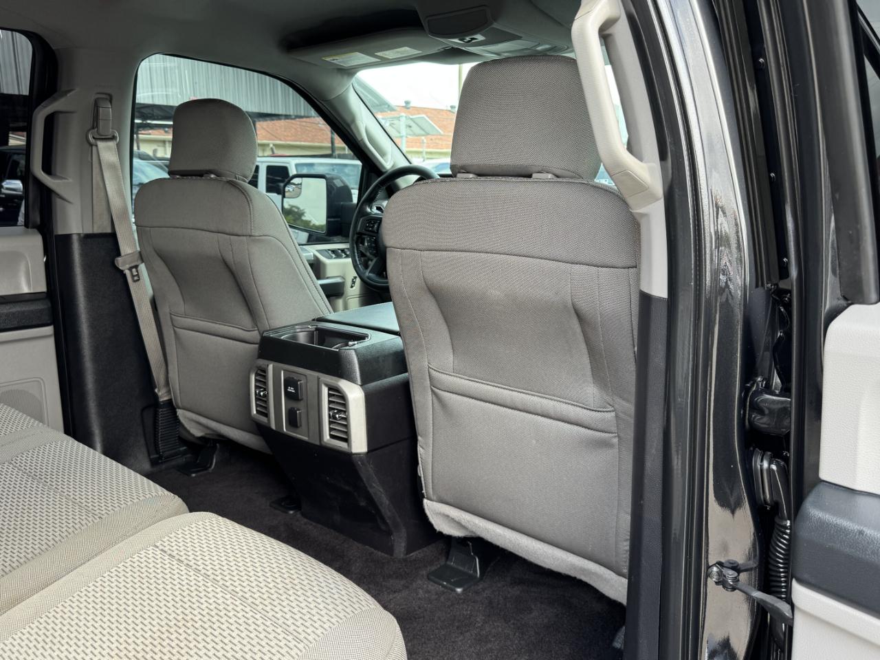 Ford F-150 XLT SuperCrew 2WD 2015