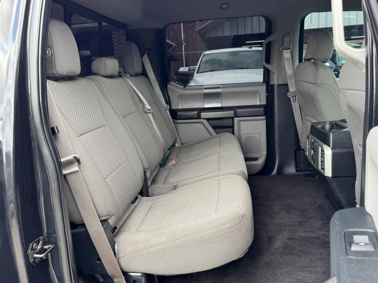 Ford F-150 XLT SuperCrew 2WD 2015