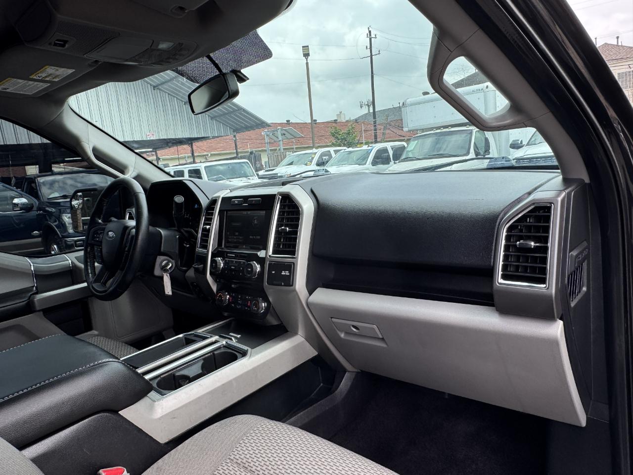 Ford F-150 XLT SuperCrew 2WD 2015