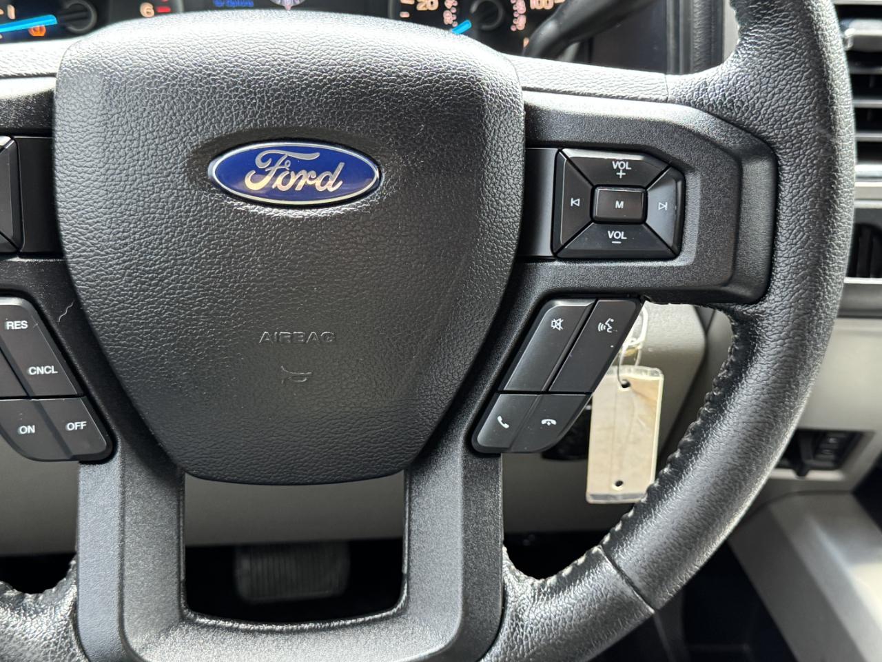 Ford F-150 XLT SuperCrew 2WD 2015