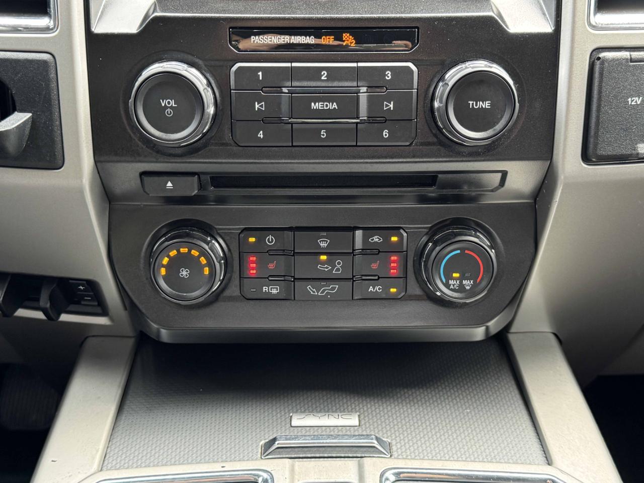 Ford F-150 XLT SuperCrew 2WD 2015