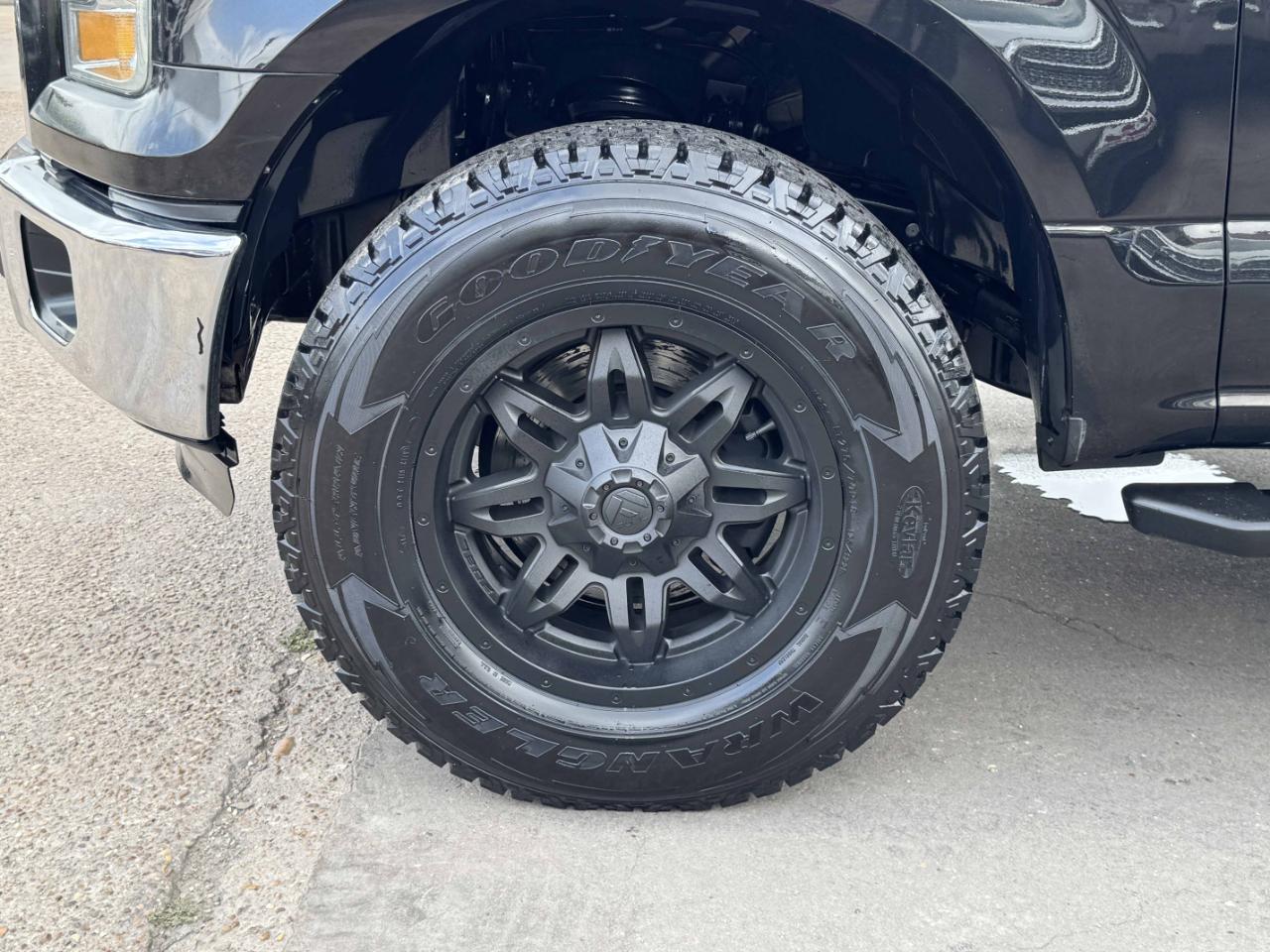 Ford F-150 XLT SuperCrew 2WD 2015