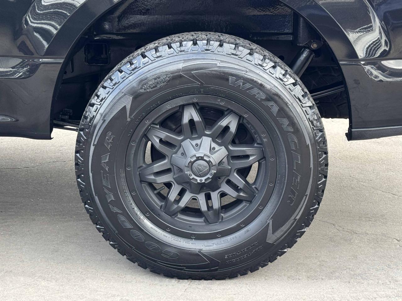 Ford F-150 XLT SuperCrew 2WD 2015