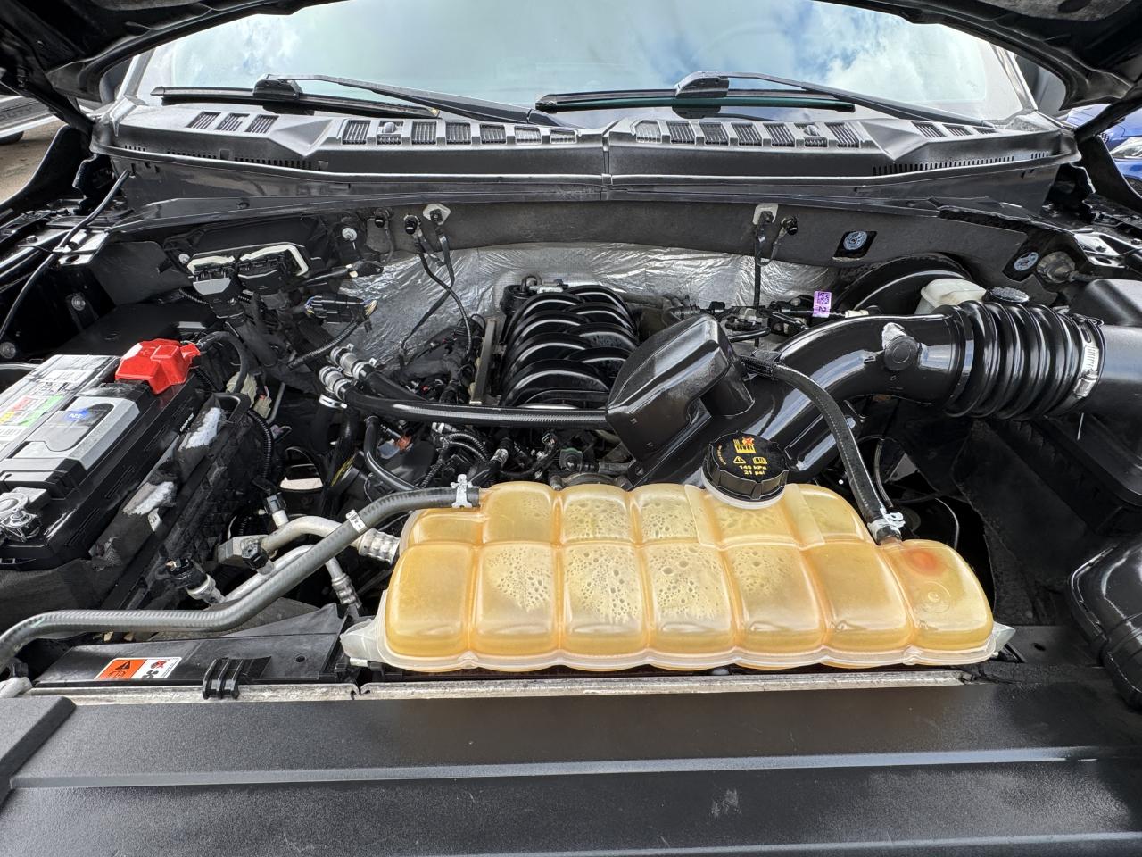 Ford F-150 XLT SuperCrew 2WD 2015
