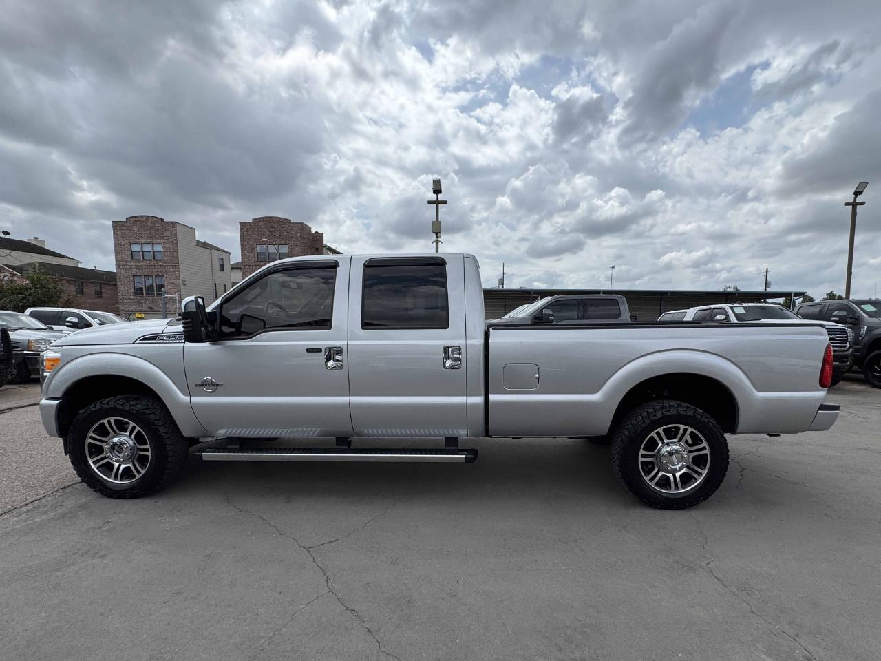 Ford Super Duty F-350 SRW  2013