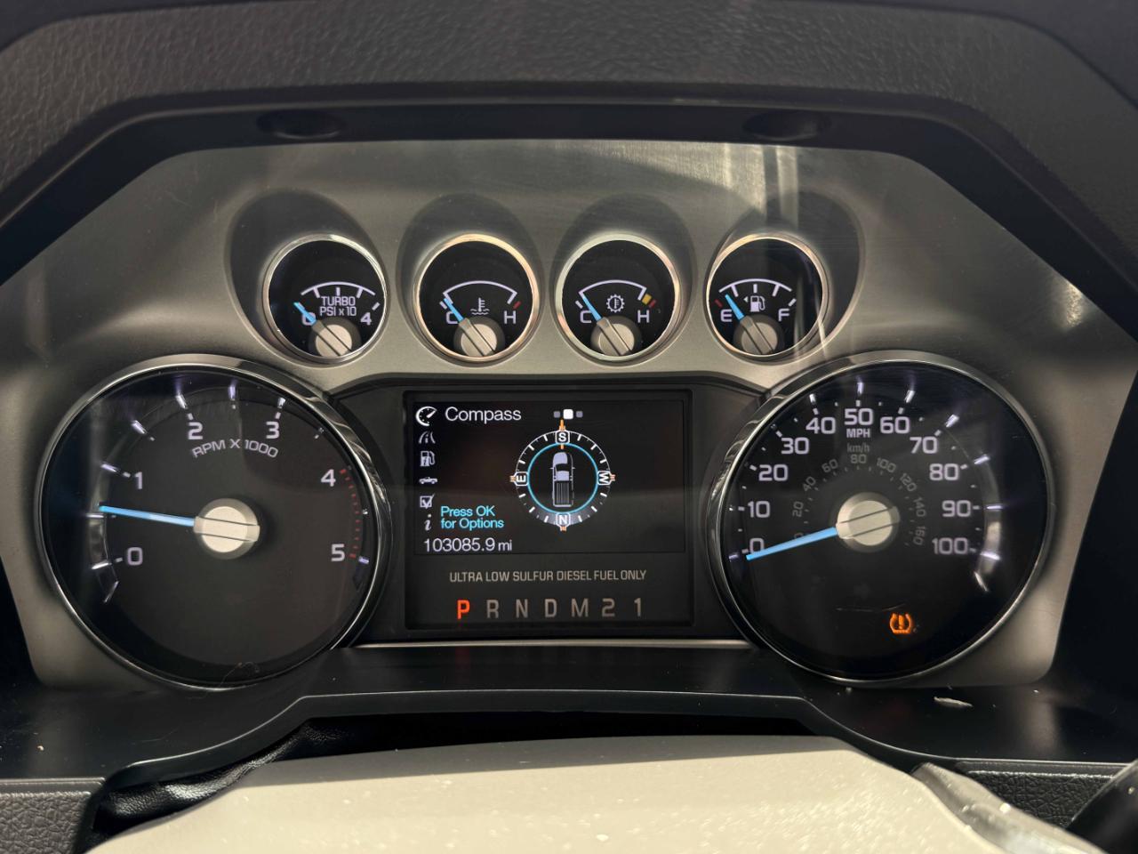 Ford Super Duty F-350 SRW  2013