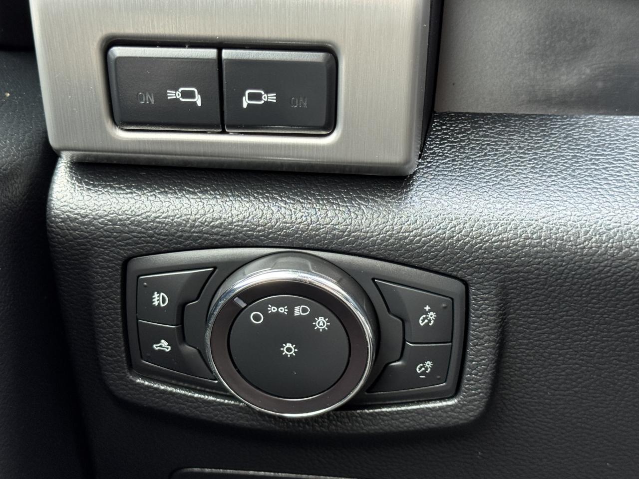 Ford F-150 Platinum SuperCrew 4WD 2017