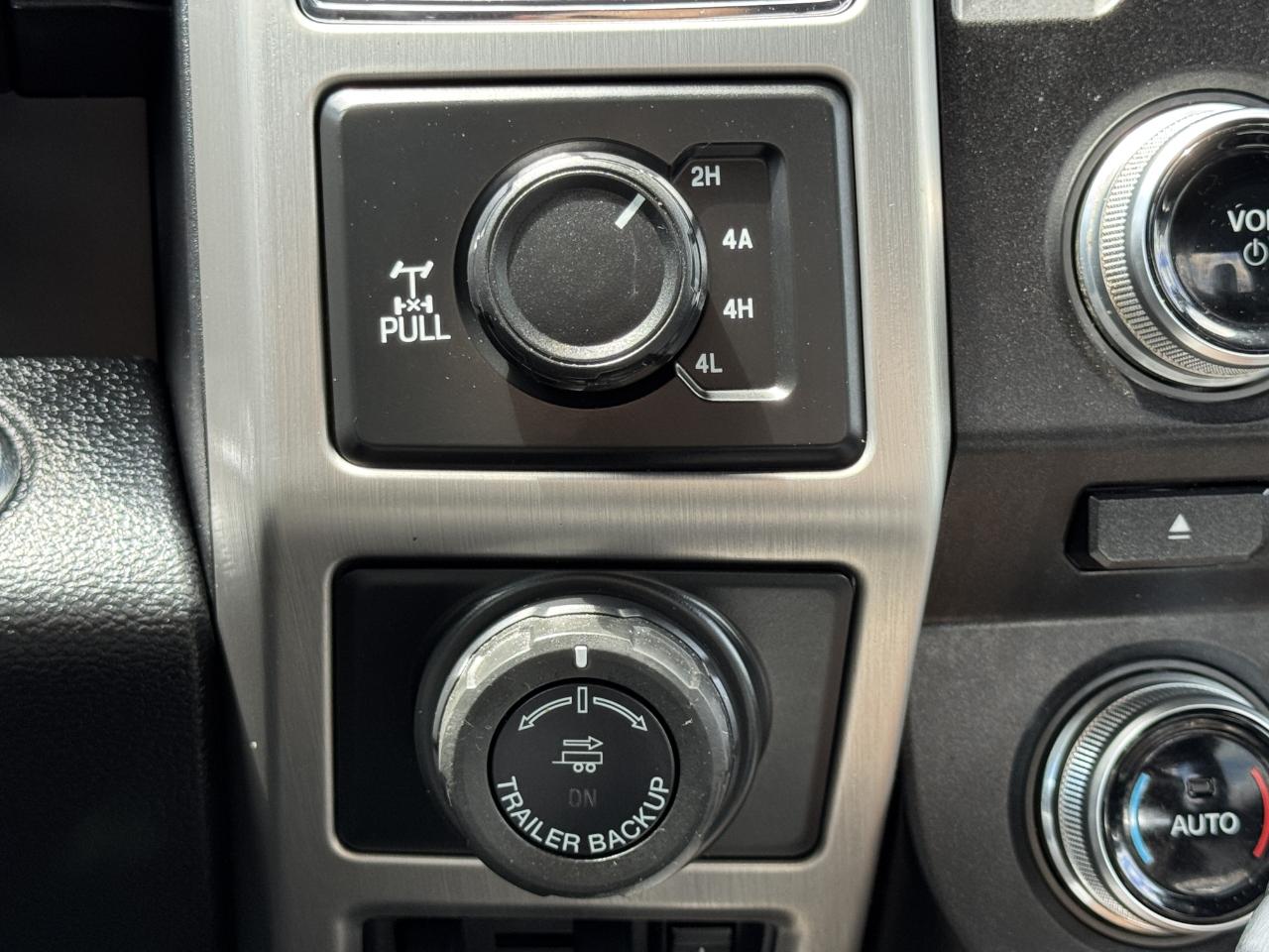 Ford F-150 Platinum SuperCrew 4WD 2017
