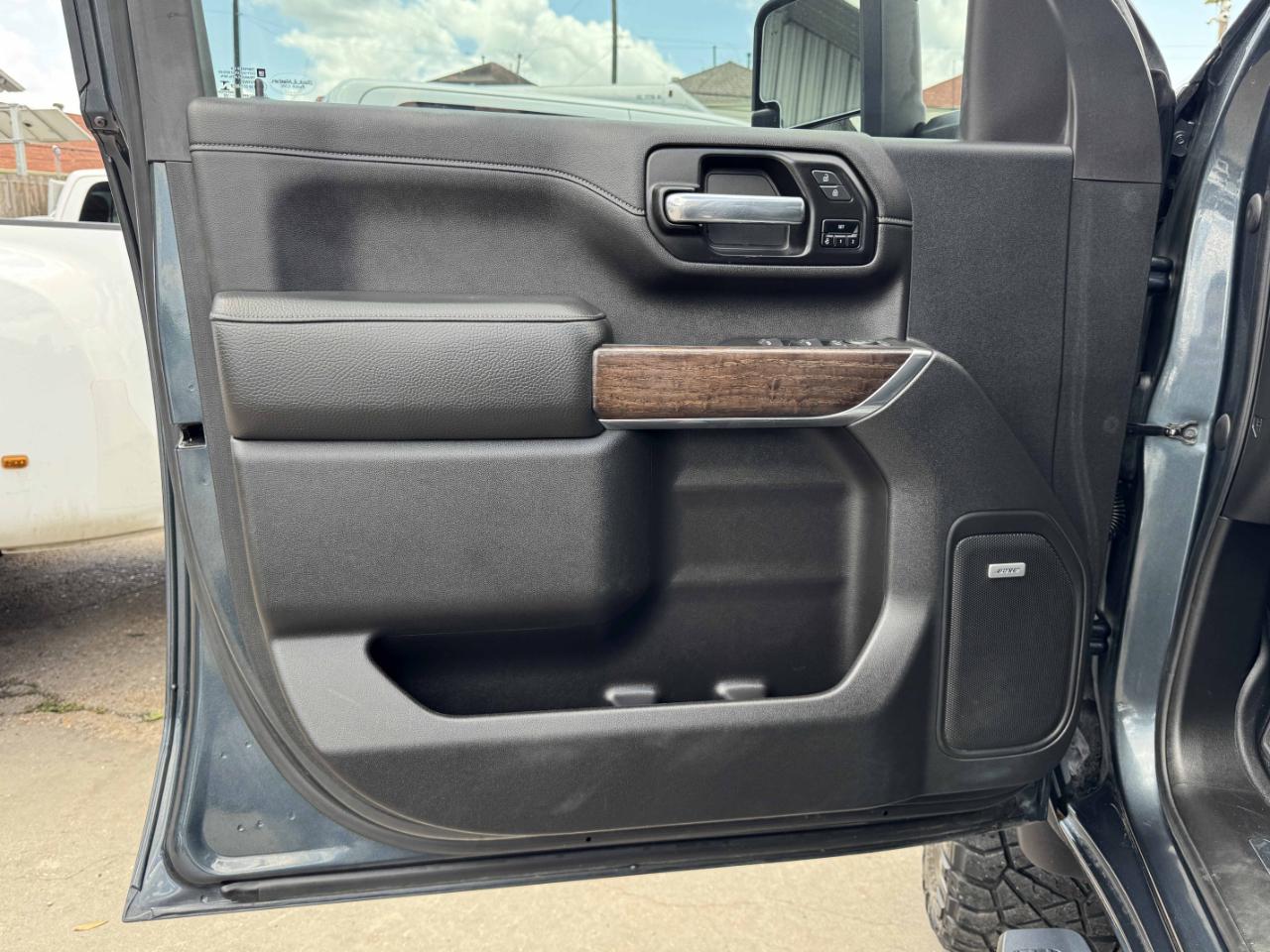 GMC Sierra 2500HD Denali Crew Cab 4WD 2020