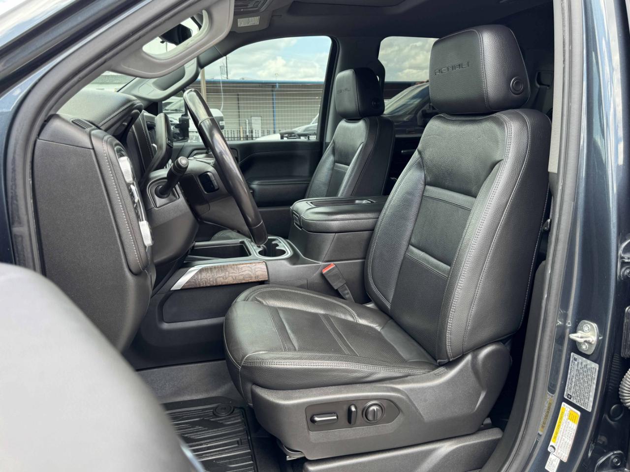 GMC Sierra 2500HD Denali Crew Cab 4WD 2020