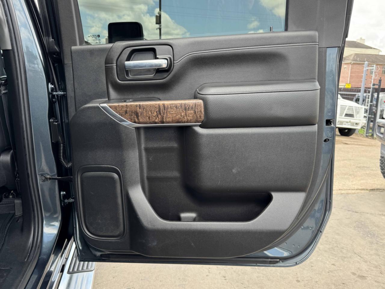 GMC Sierra 2500HD Denali Crew Cab 4WD 2020
