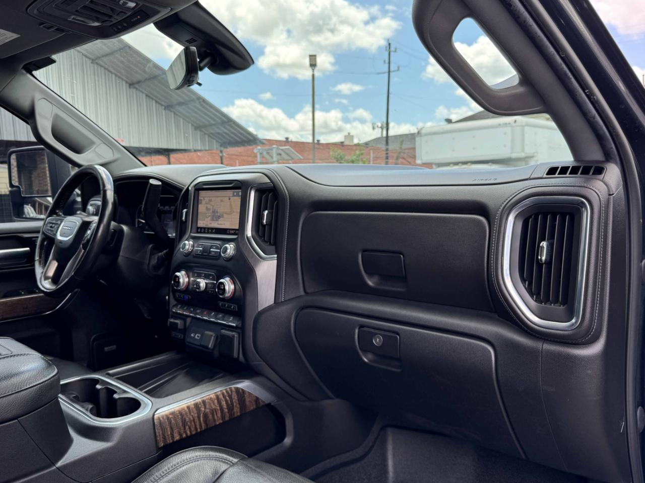 GMC Sierra 2500HD Denali Crew Cab 4WD 2020