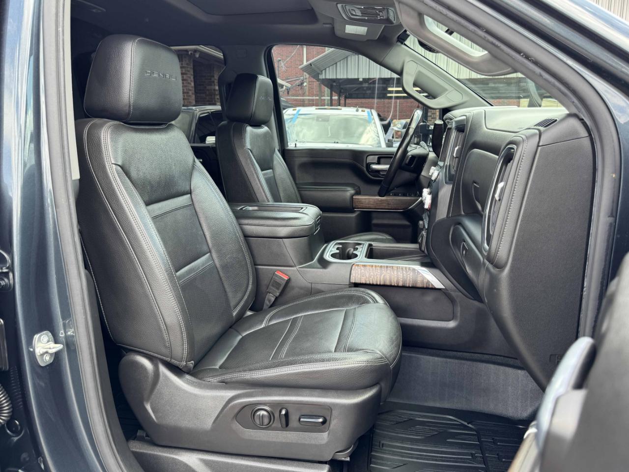 GMC Sierra 2500HD Denali Crew Cab 4WD 2020
