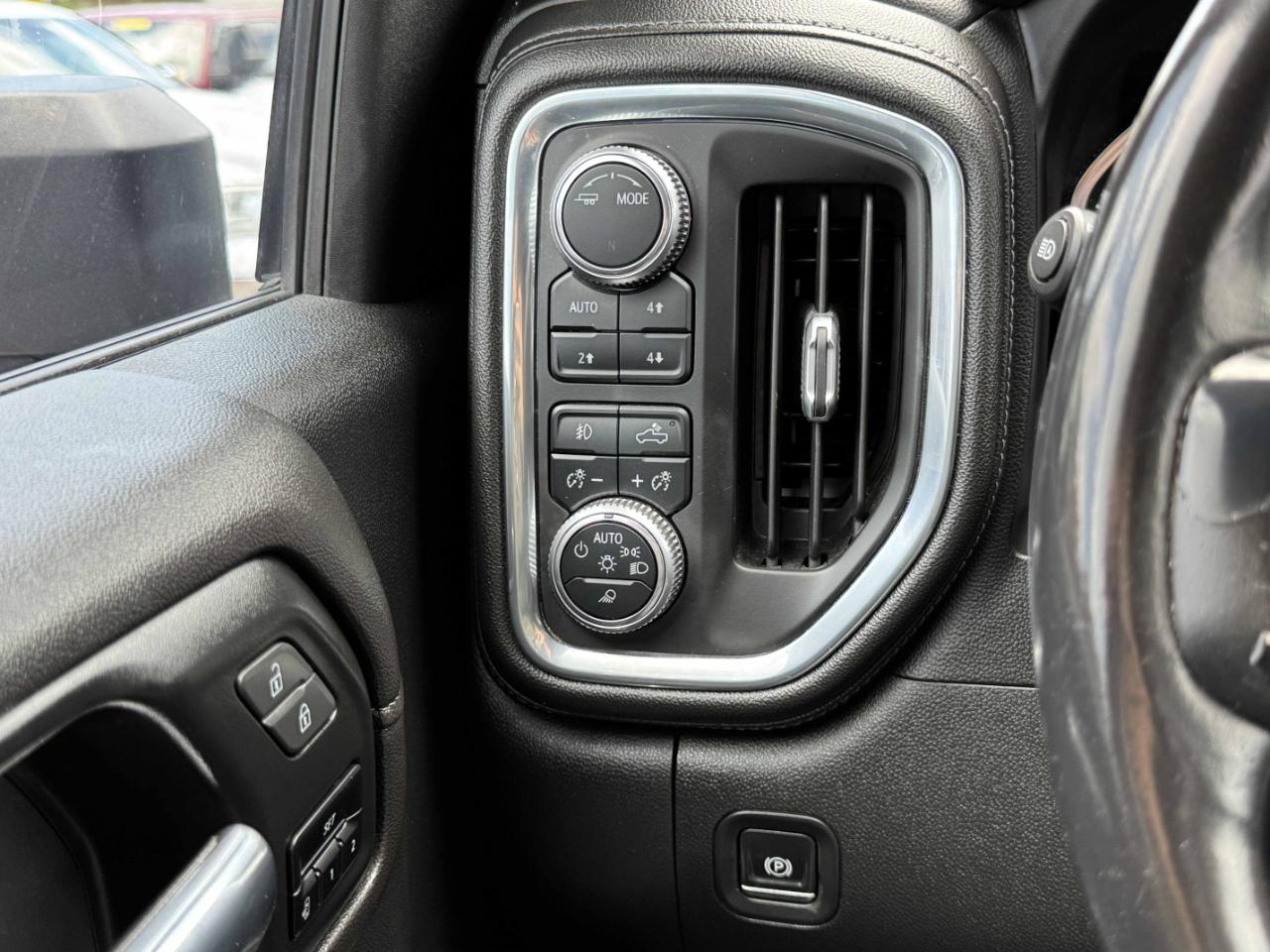 GMC Sierra 2500HD Denali Crew Cab 4WD 2020