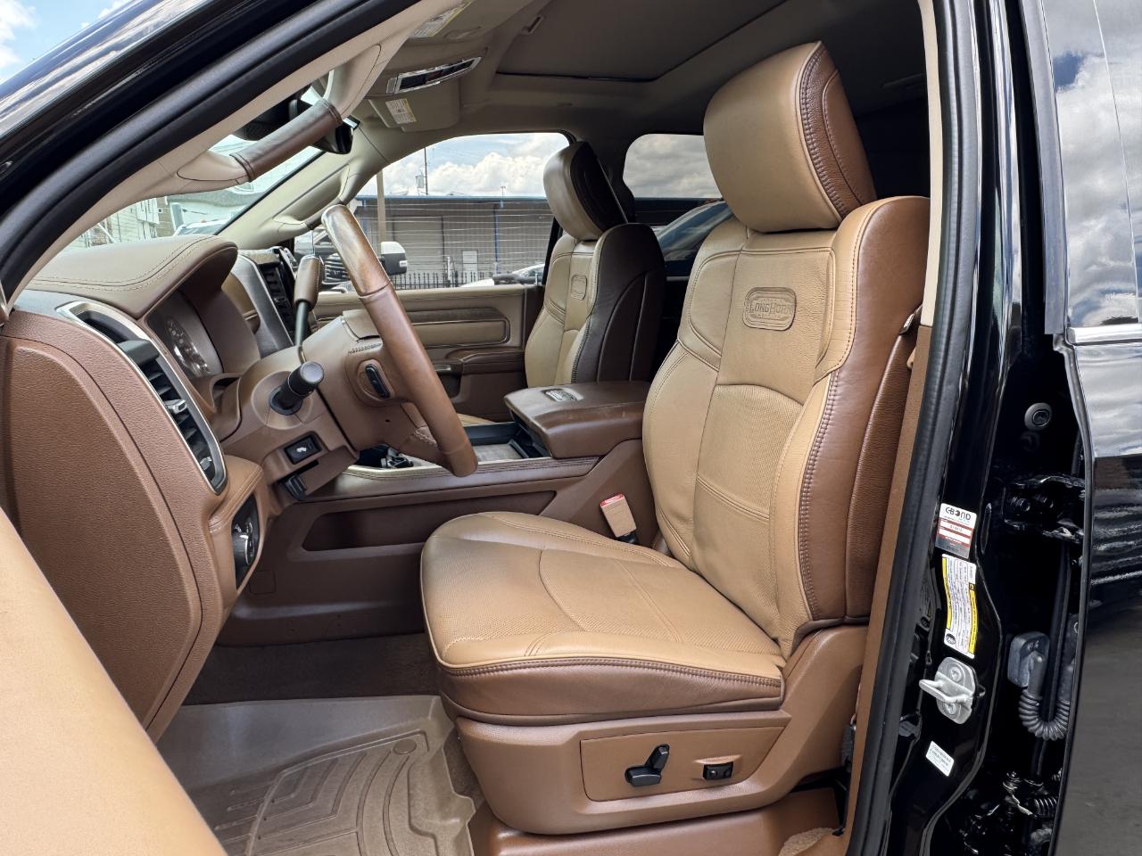 RAM 2500 Laramie Longhorn Mega Cab 4WD 2020
