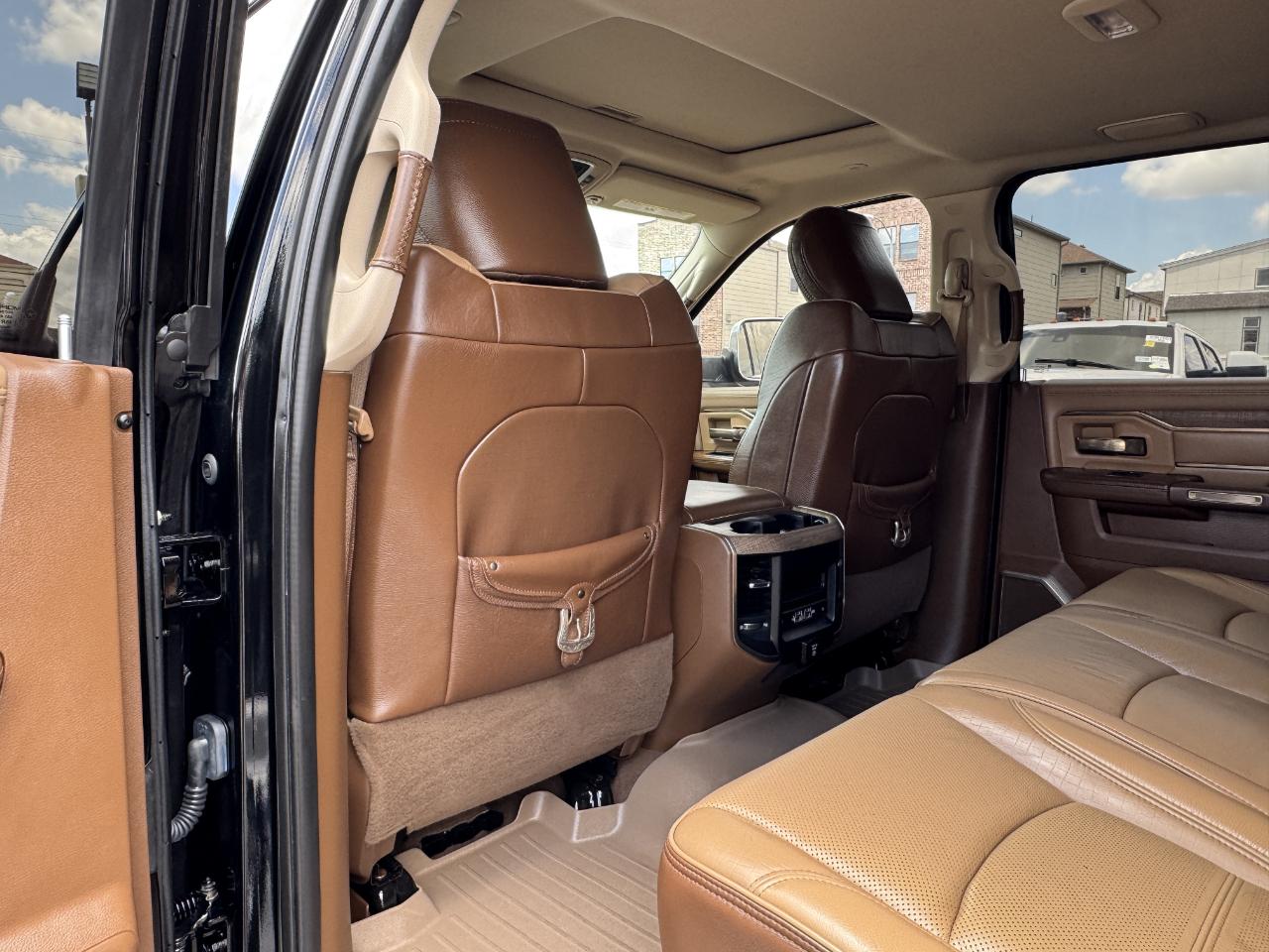 RAM 2500 Laramie Longhorn Mega Cab 4WD 2020