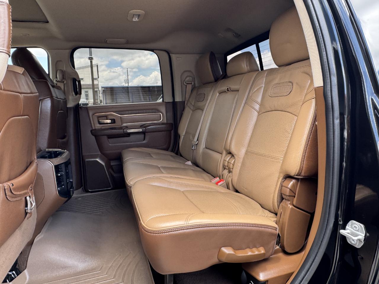 RAM 2500 Laramie Longhorn Mega Cab 4WD 2020