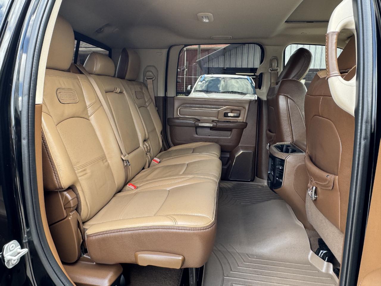 RAM 2500 Laramie Longhorn Mega Cab 4WD 2020