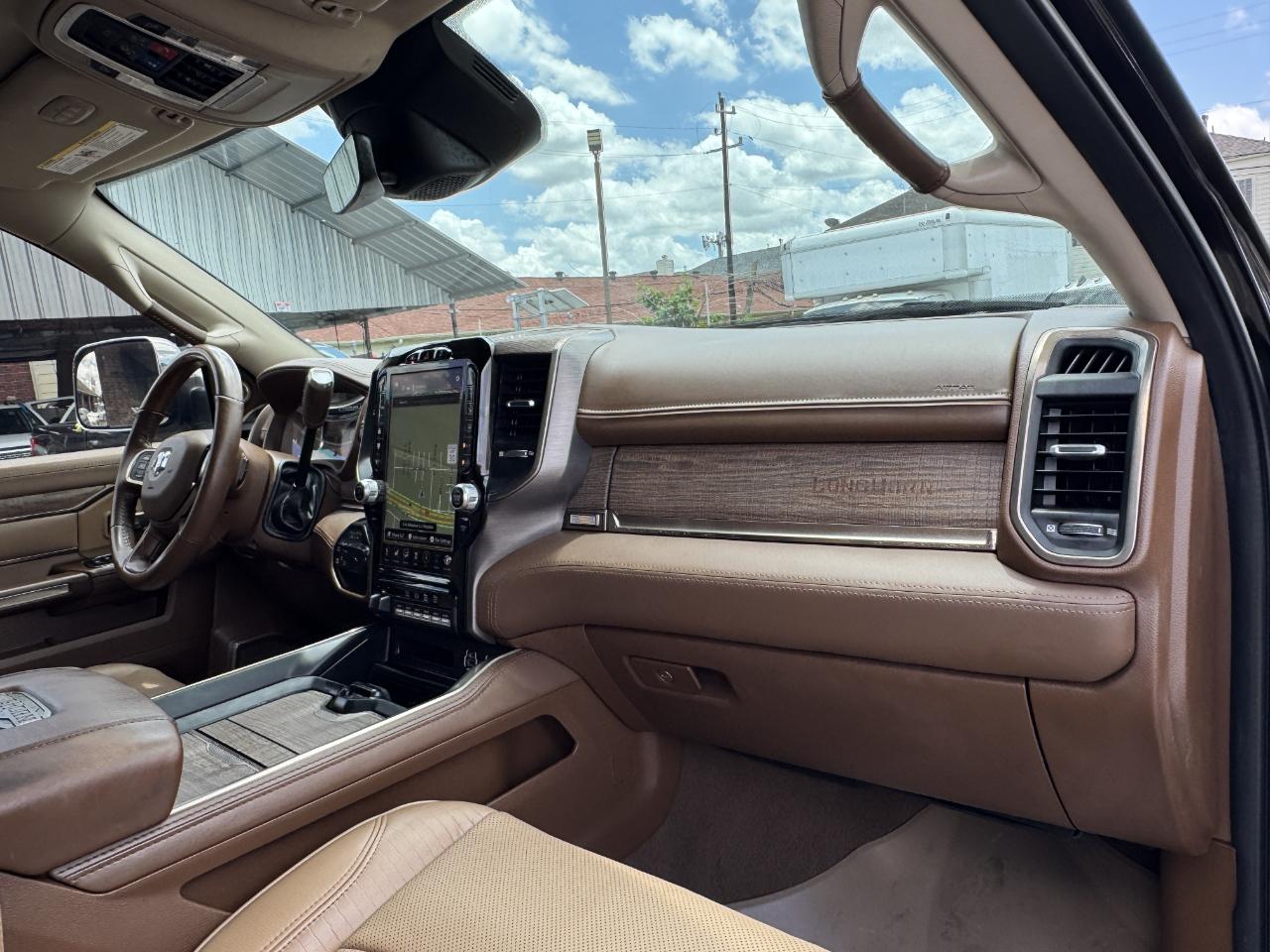 RAM 2500 Laramie Longhorn Mega Cab 4WD 2020